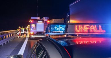Oberölsbach Schwerer Verkehrsunfall Polizei Oberpfalz Vollsperrung Waidhaus Tragödie Regensburg Schwandorf Tödlicher Verkehrsunfall Unfallflucht