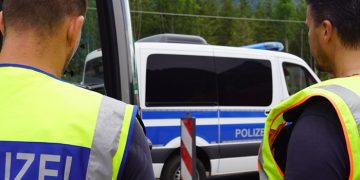Bundespolizei Messer Haftbefehl Grenzpolizei Waldmünchen Schwarzenfeld Polizei Waidhaus Waldsassen