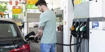 ADAC Kraftstoffpreise Spritpreise Polizei Tanken Benzinpreis